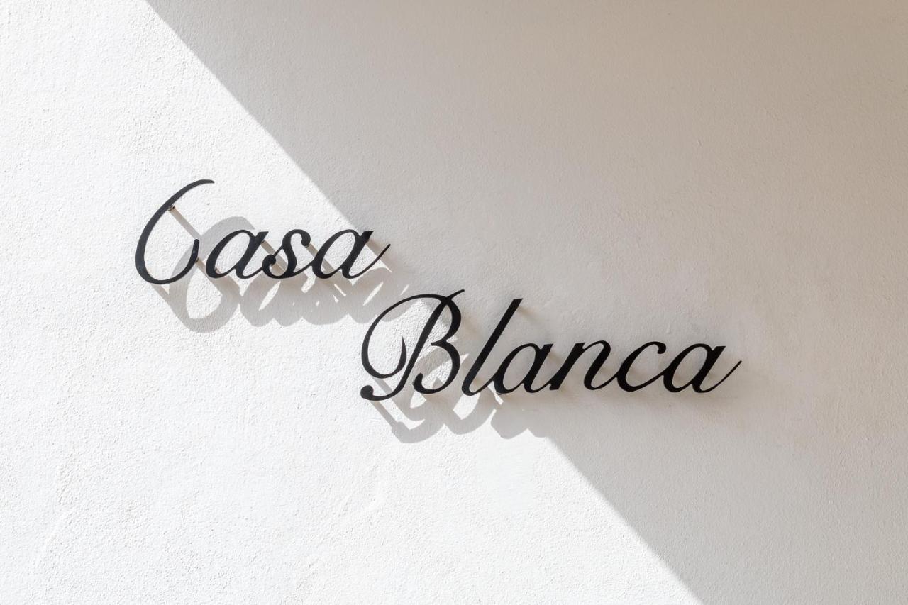 Casa Blanca Villa มานิลบา ภายนอก รูปภาพ